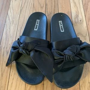 Cape Robbin bow slides